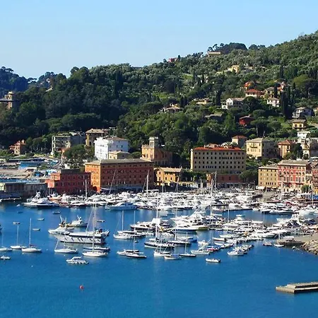 Apartment Spazioso - Vicino Al Mare E Al Porto - In Centro Citta